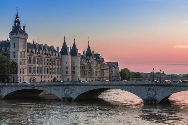 Quels sont les avantages de confier la gestion de vos locations à la conciergerie Jeffrey à Agen ?