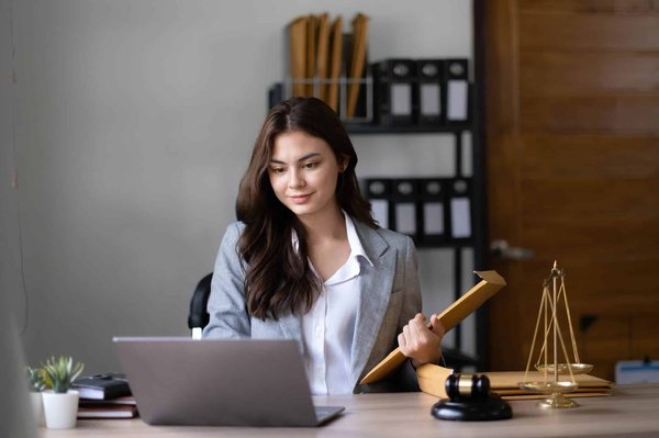 Quelles sont les phases de la création d'un site internet pour avocat ?